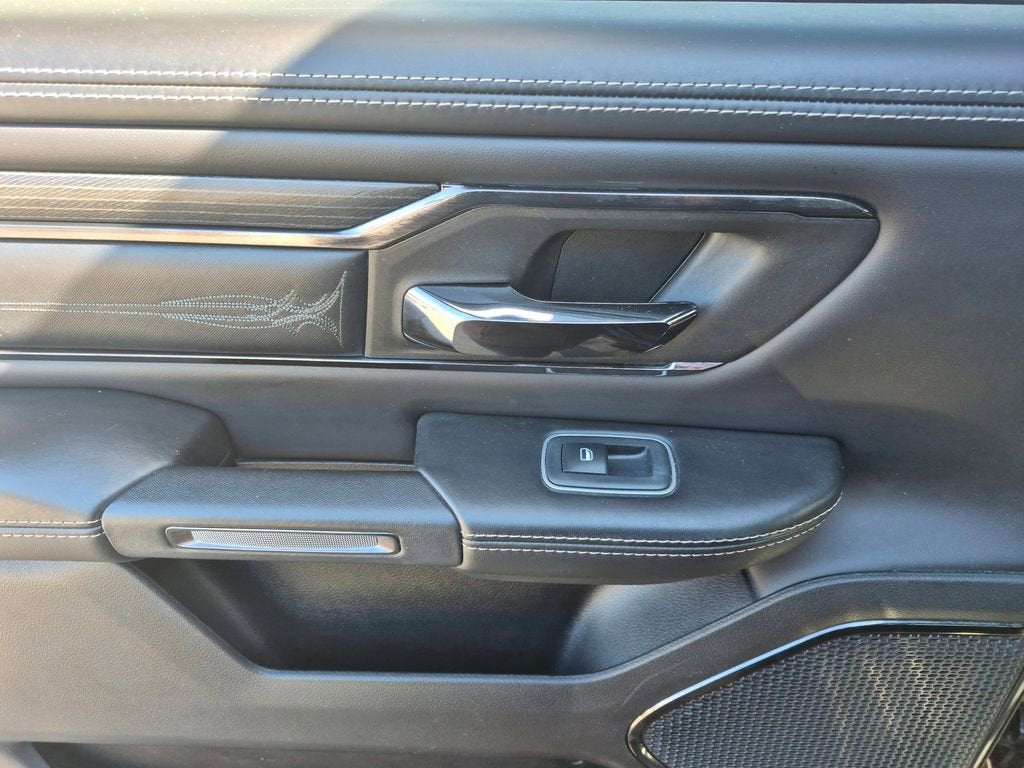 2022 RAM 1500 Limited Crew Cab 4x4 5'7" Box