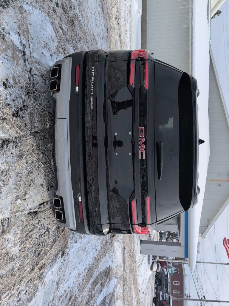 2024 GMC Acadia Elevation
