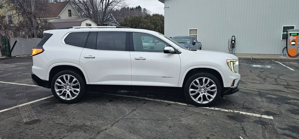 2024 GMC Acadia Denali