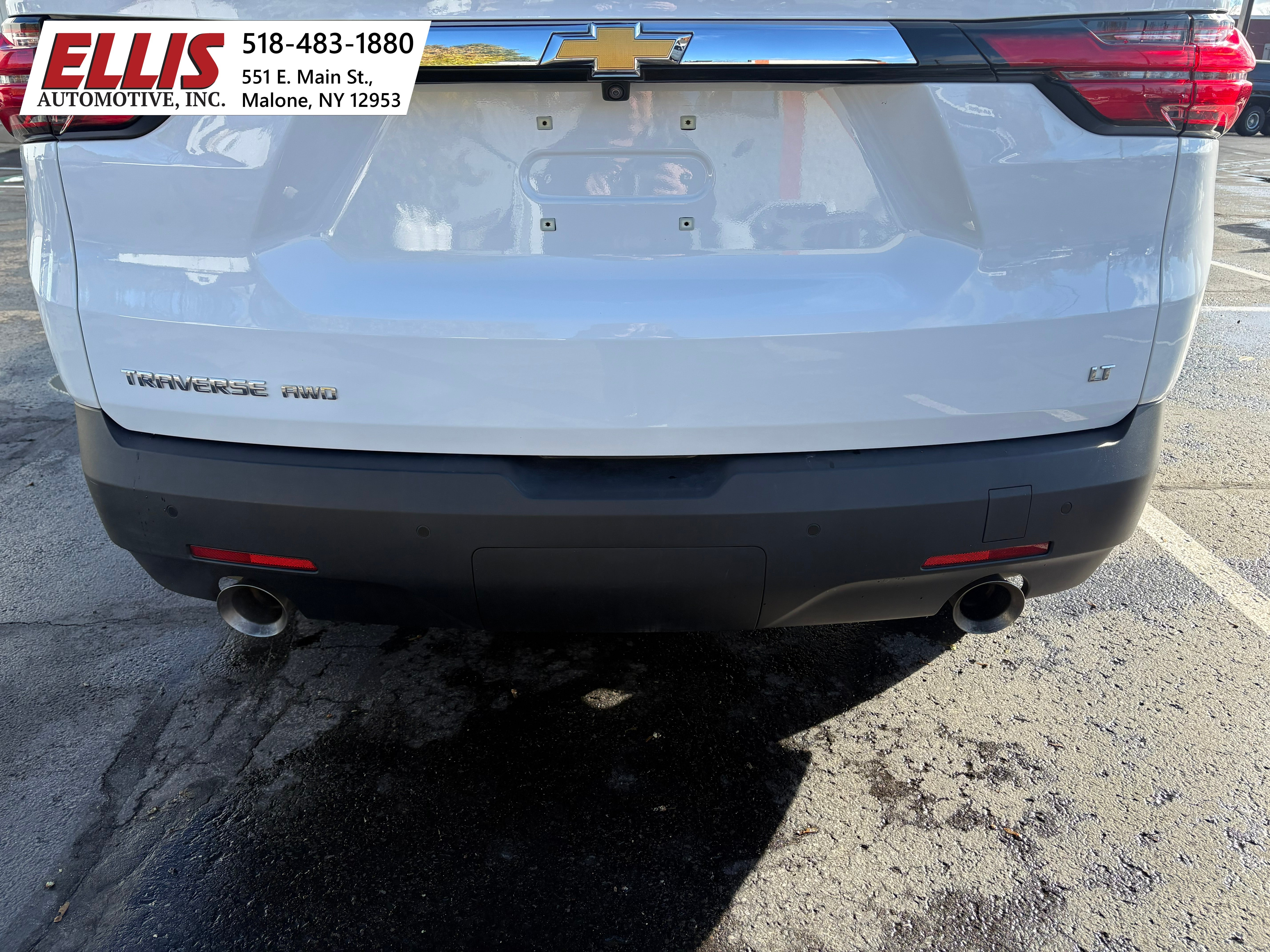 2023 Chevrolet Traverse LT Leather