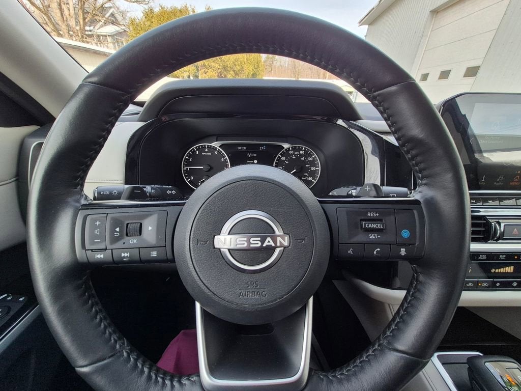 2022 Nissan Pathfinder SL 4WD