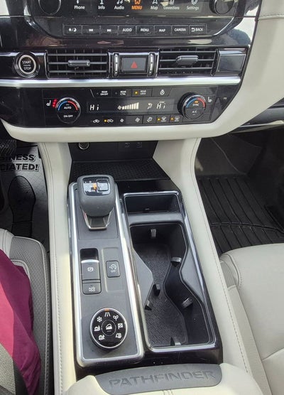 2022 Nissan Pathfinder SL 4WD