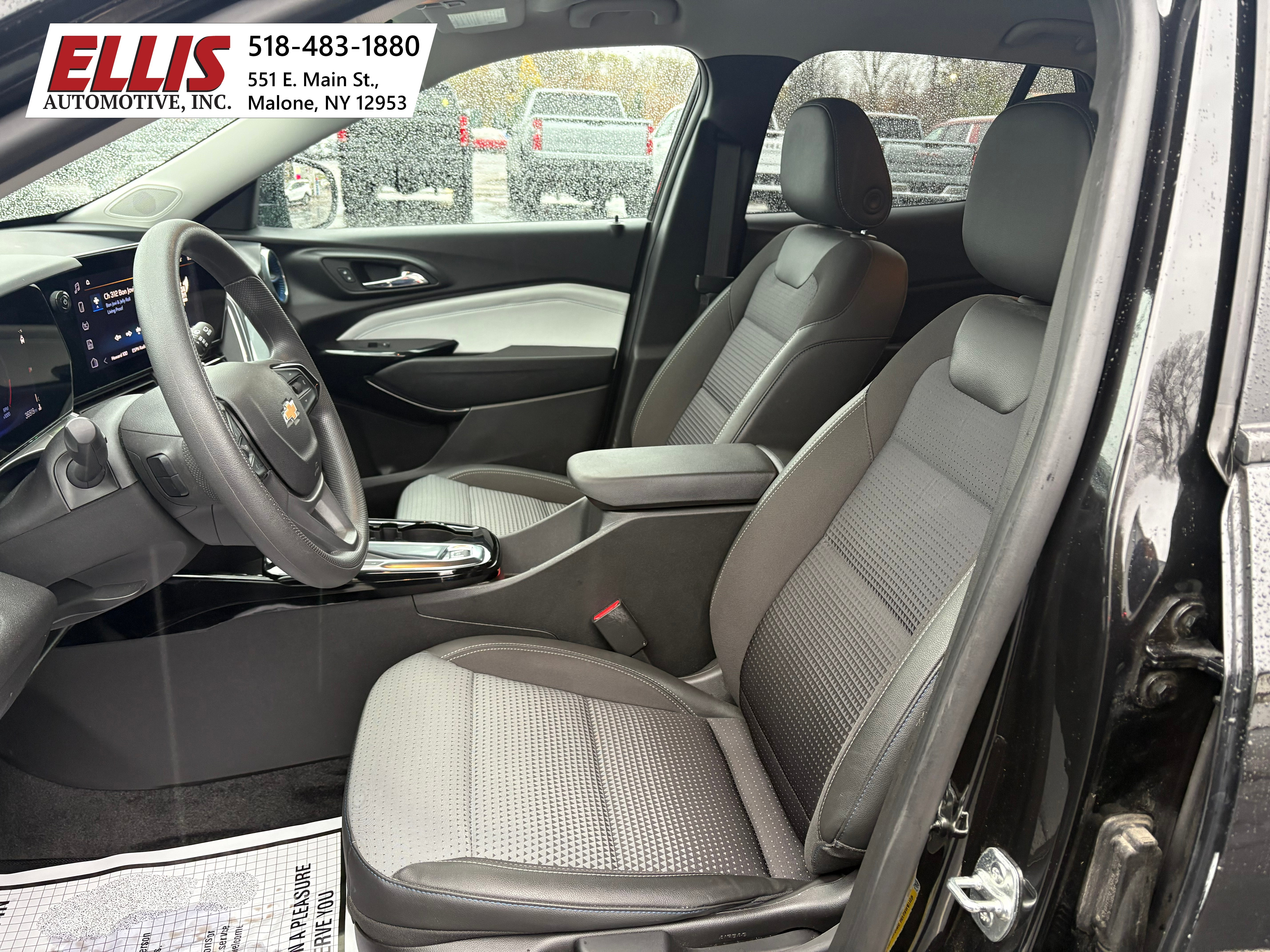 2024 Chevrolet Trax LT