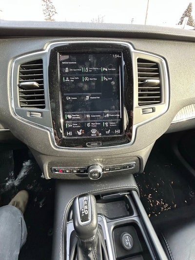 2020 Volvo XC90 Momentum