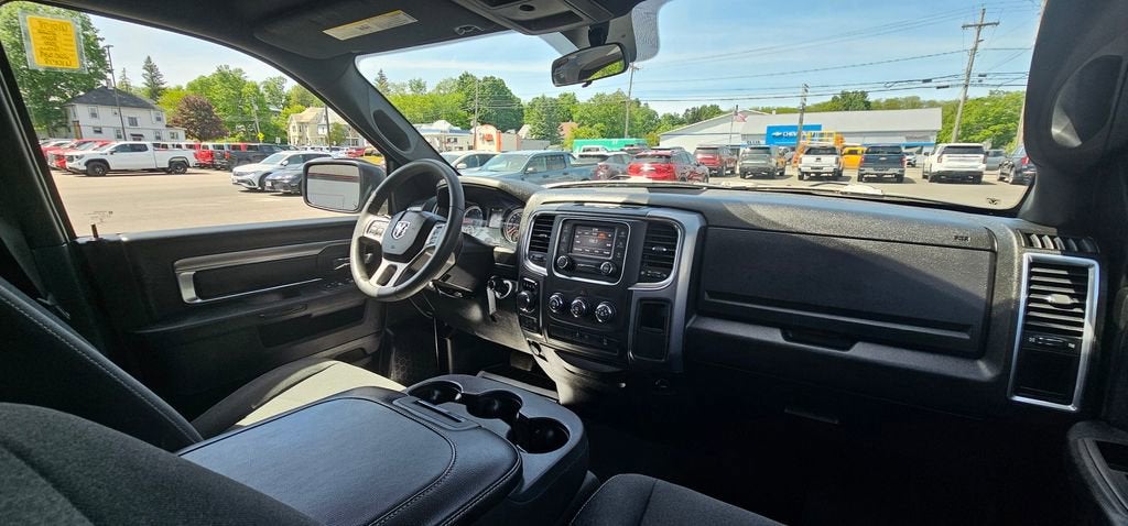 2022 RAM 1500 Classic Warlock Quad Cab 4x4 6'4" Box