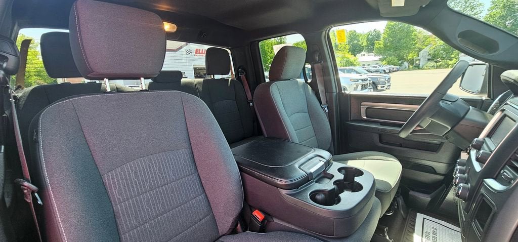 2022 RAM 1500 Classic Warlock Quad Cab 4x4 6'4" Box
