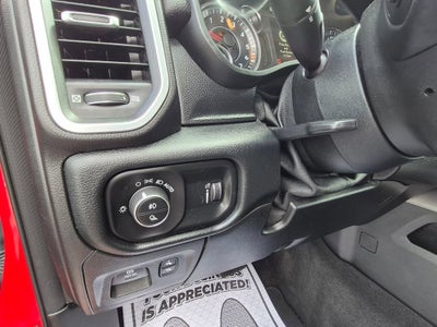 2020 RAM 1500 Big Horn Crew Cab 4x4 5'7" Box