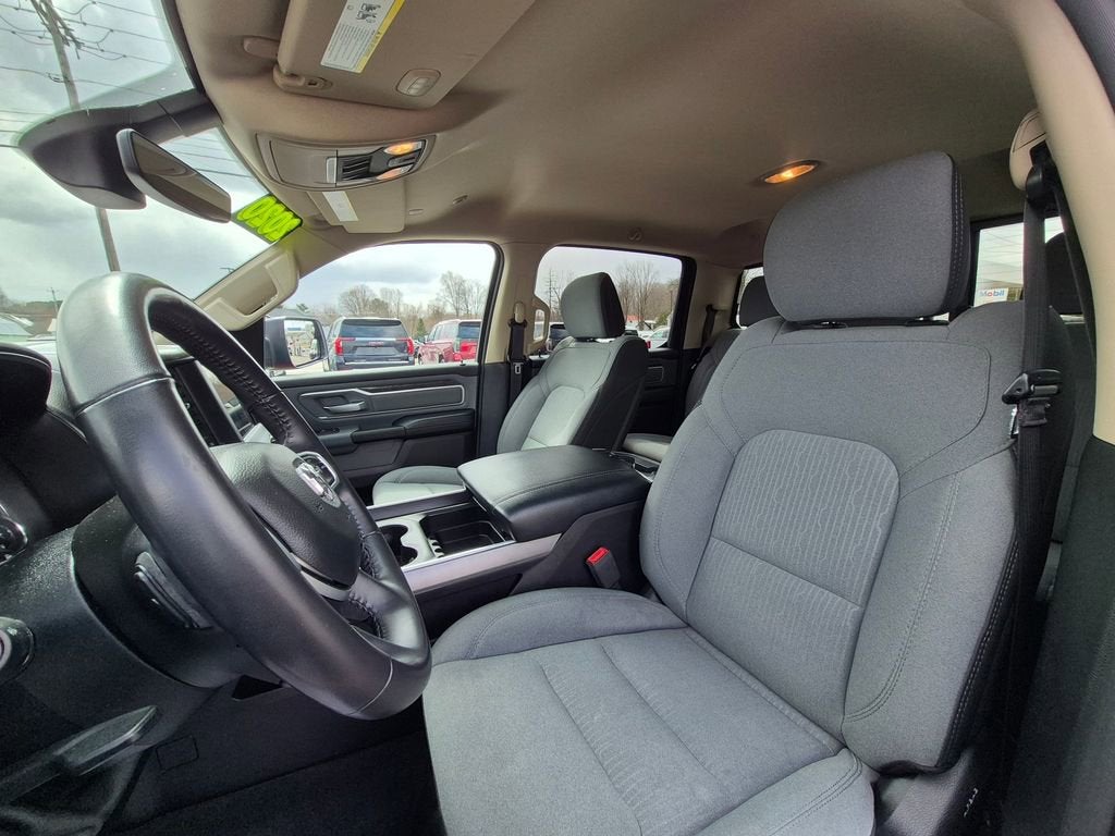 2020 RAM 1500 Big Horn Crew Cab 4x4 5'7" Box