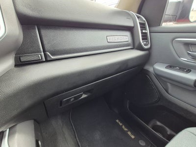 2020 RAM 1500 Big Horn Crew Cab 4x4 5'7" Box