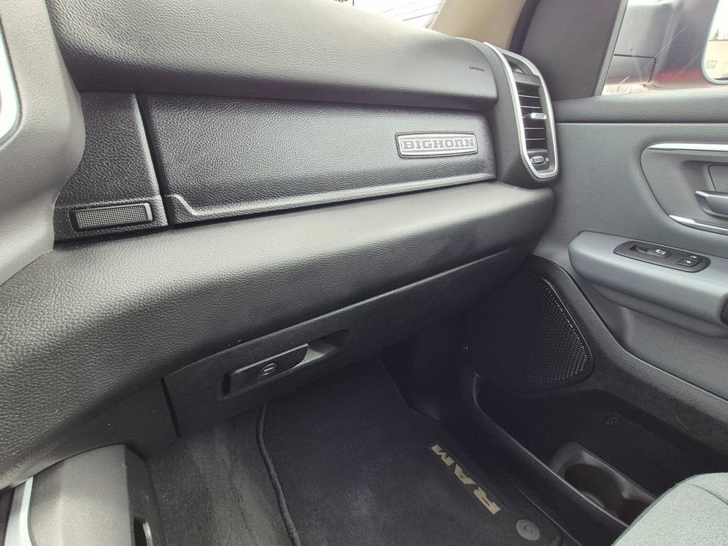 2020 RAM 1500 Big Horn Crew Cab 4x4 5'7" Box