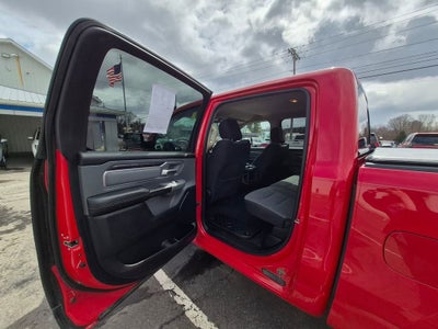 2020 RAM 1500 Big Horn Crew Cab 4x4 5'7" Box