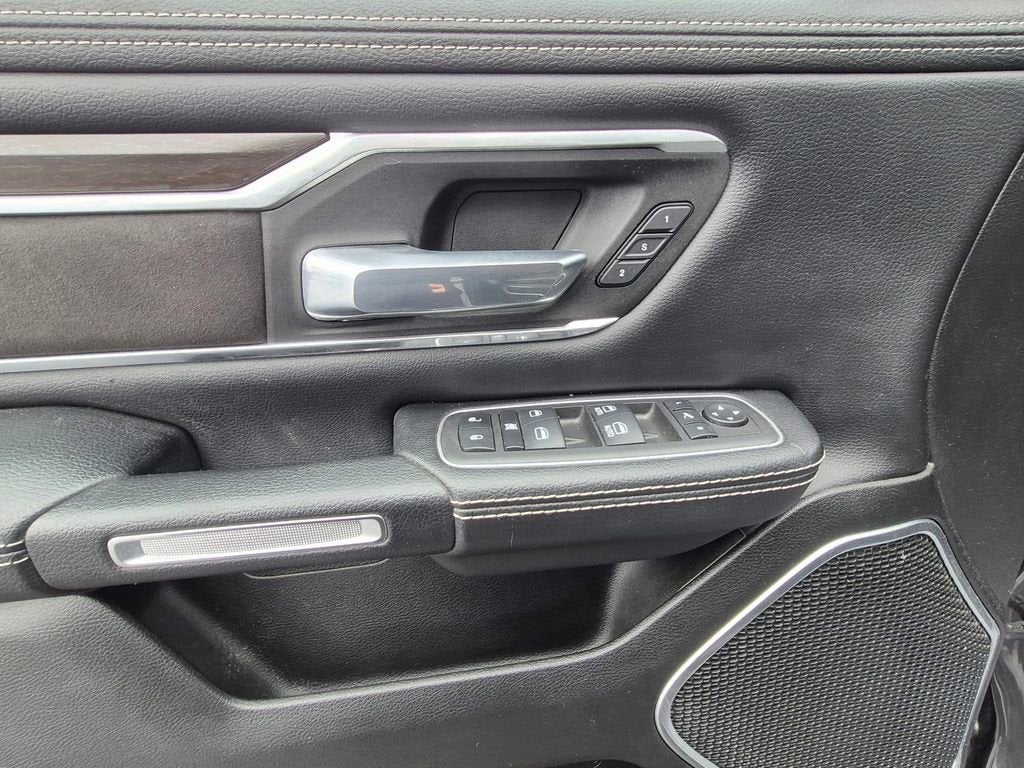 2022 RAM 1500 Laramie Crew Cab 4x4 5'7" Box