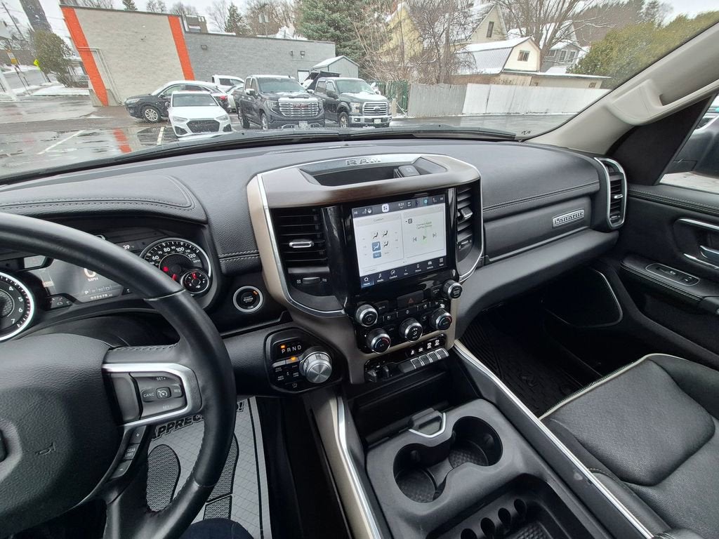 2022 RAM 1500 Laramie Crew Cab 4x4 5'7" Box