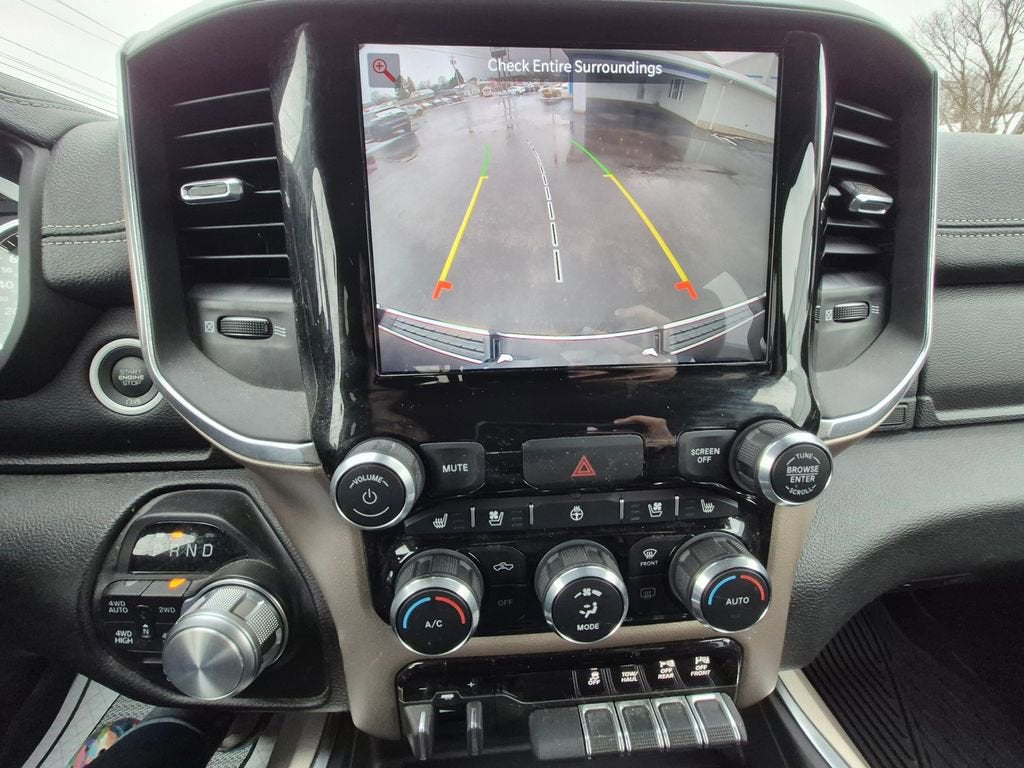 2022 RAM 1500 Laramie Crew Cab 4x4 5'7" Box