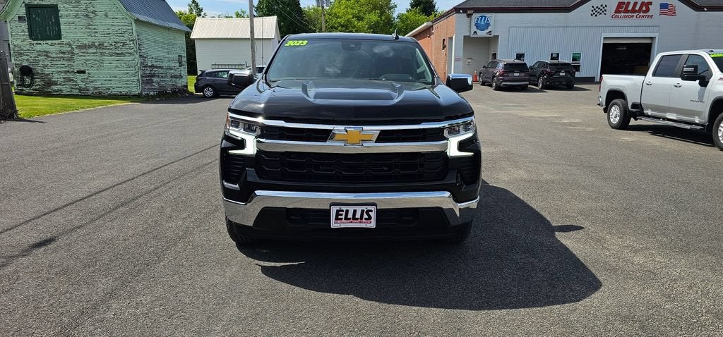 2023 Chevrolet Silverado 1500 LT (2FL)