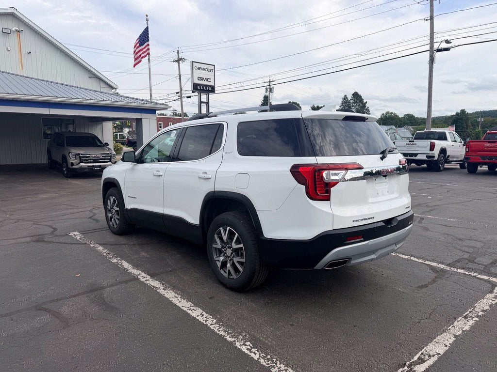 2023 GMC Acadia SLT