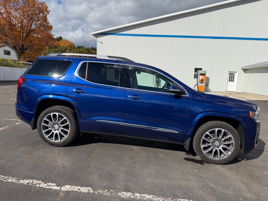 2023 GMC Acadia Denali
