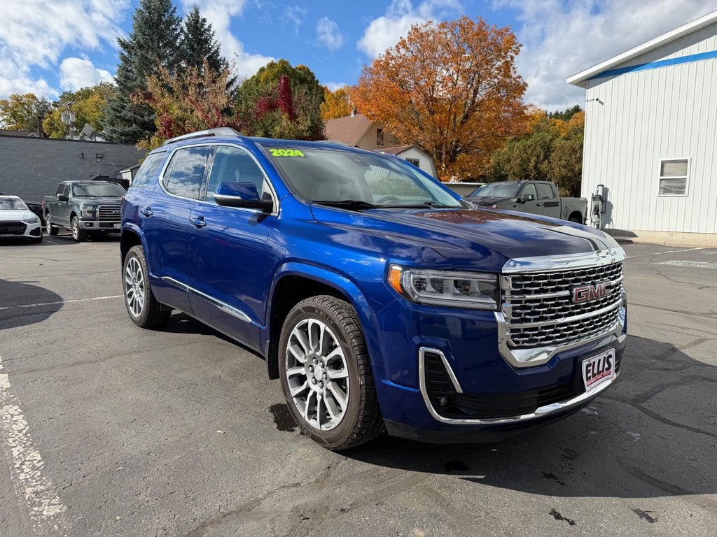 2023 GMC Acadia Denali