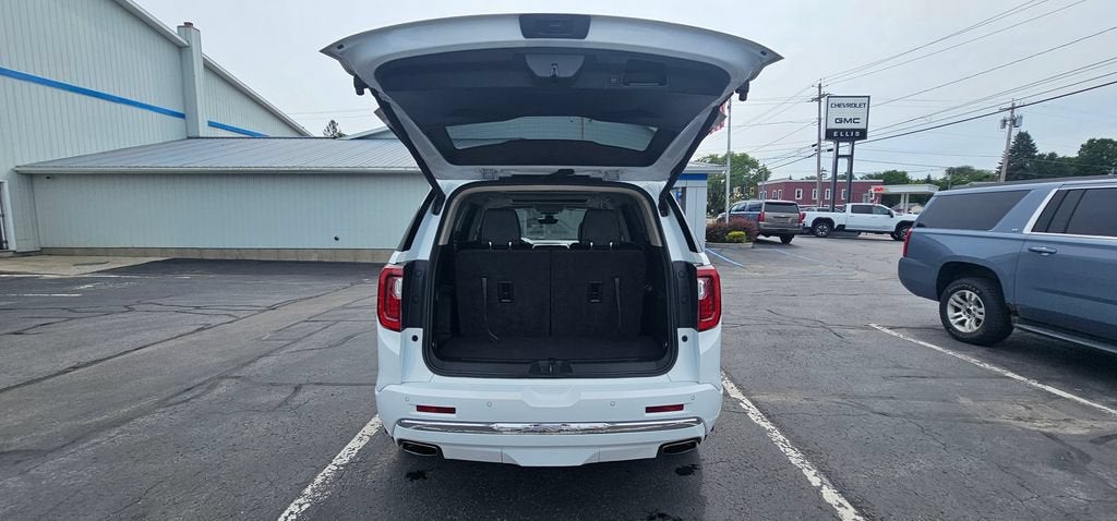 2022 GMC Acadia Denali