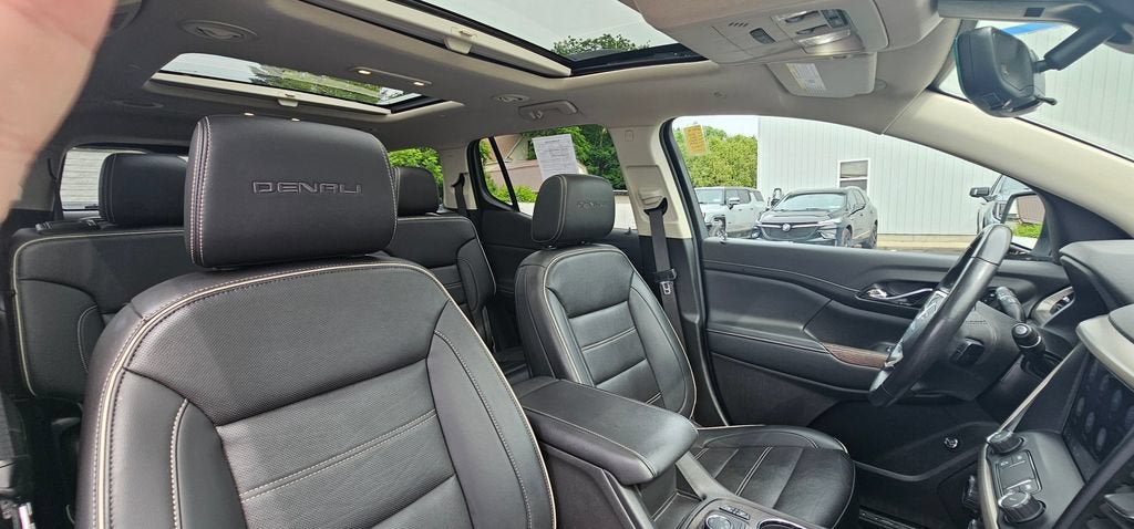 2022 GMC Acadia Denali