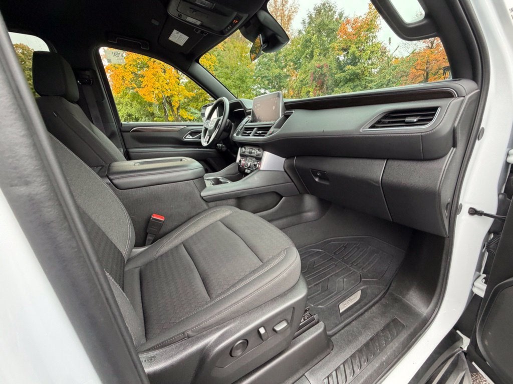 2024 GMC Yukon XL SLE