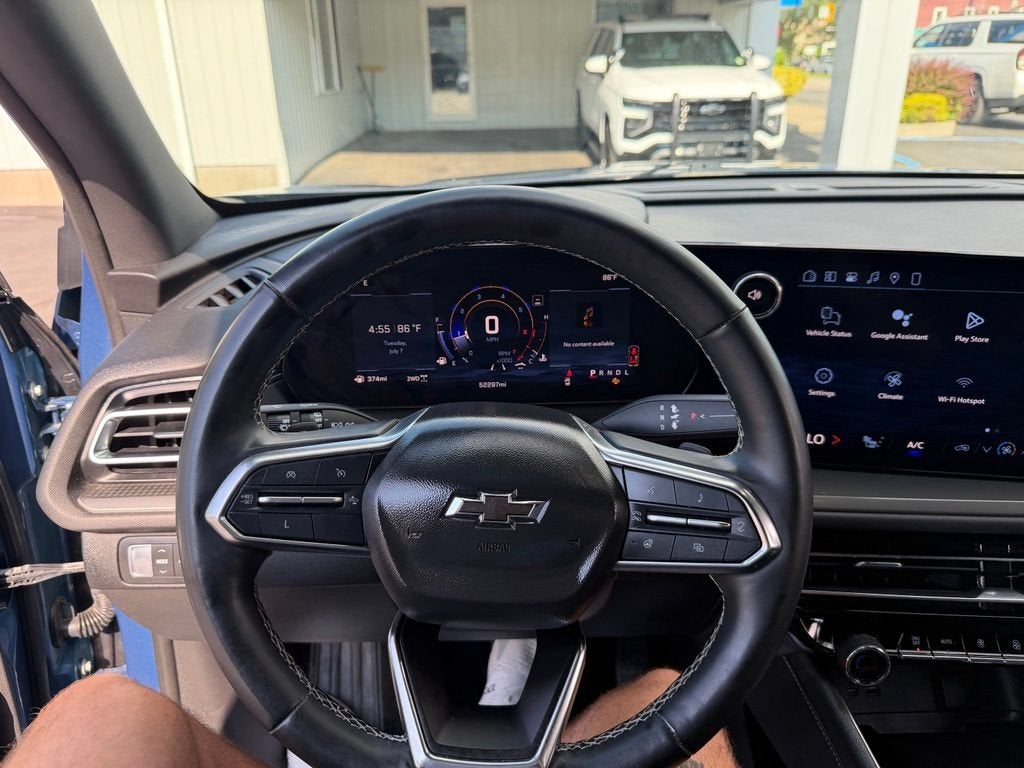 2024 Chevrolet Traverse LT