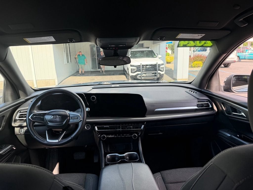 2024 Chevrolet Traverse LT