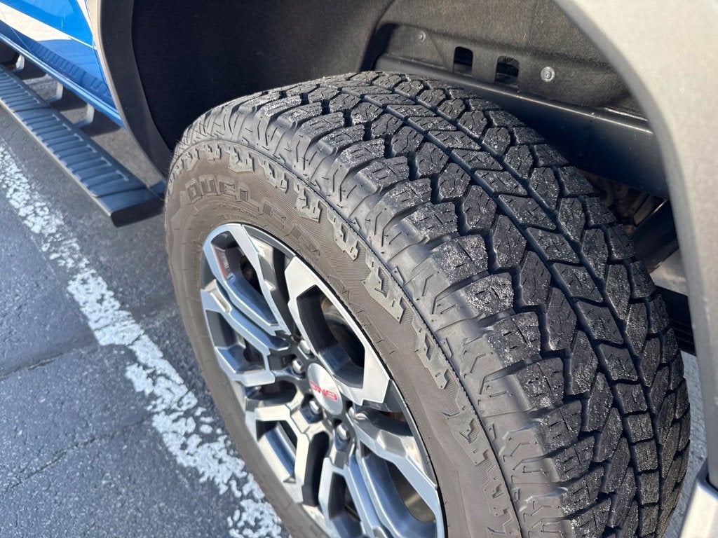 2024 GMC Canyon AT4
