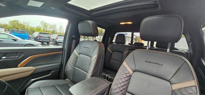 2023 GMC Canyon Denali
