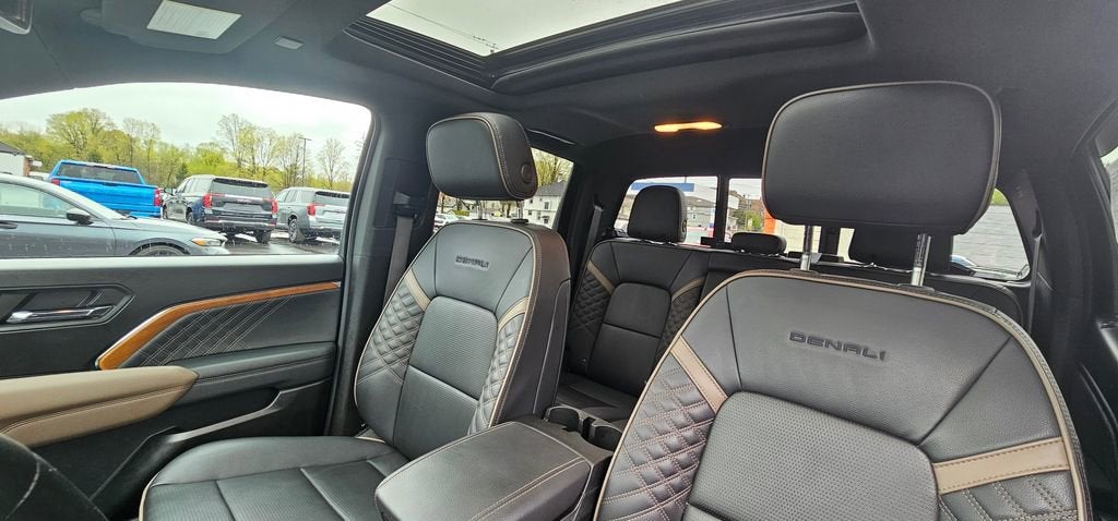 2023 GMC Canyon Denali