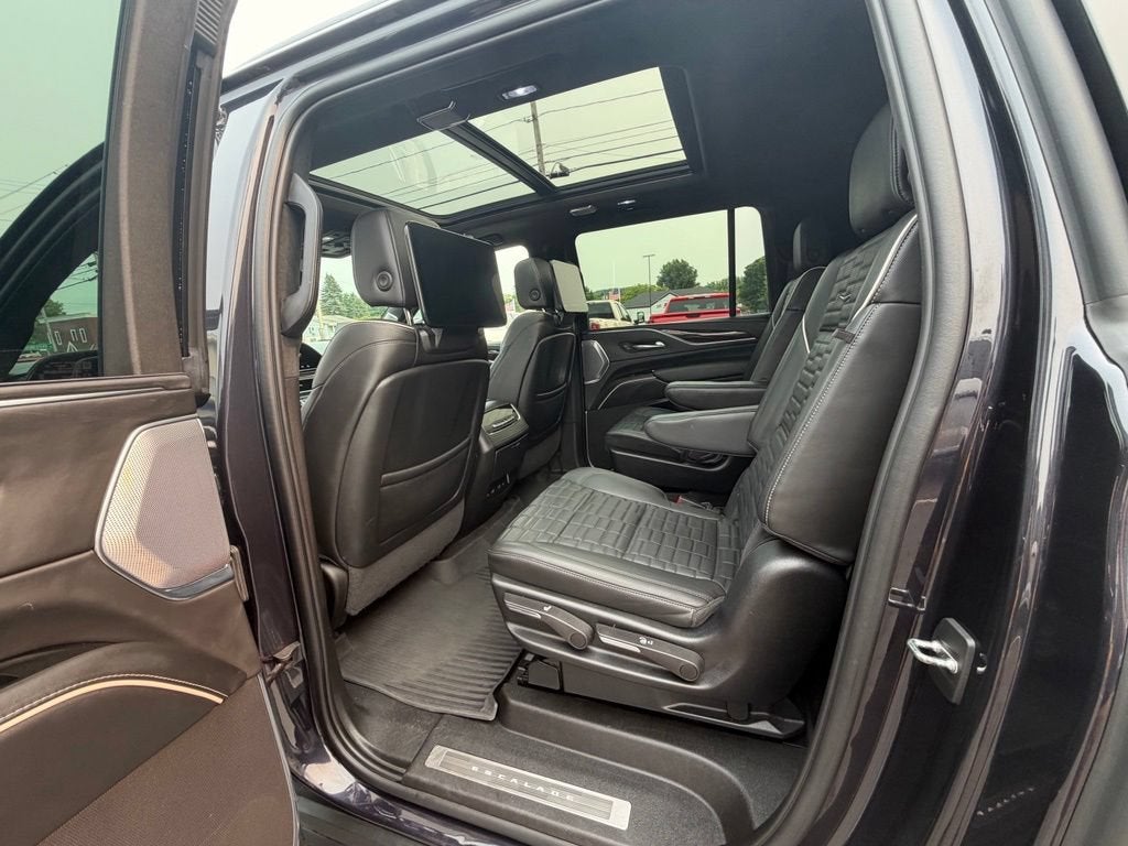 2023 Cadillac Escalade ESV Sport Platinum