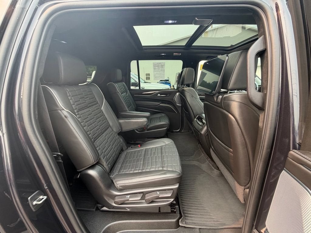2023 Cadillac Escalade ESV Sport Platinum
