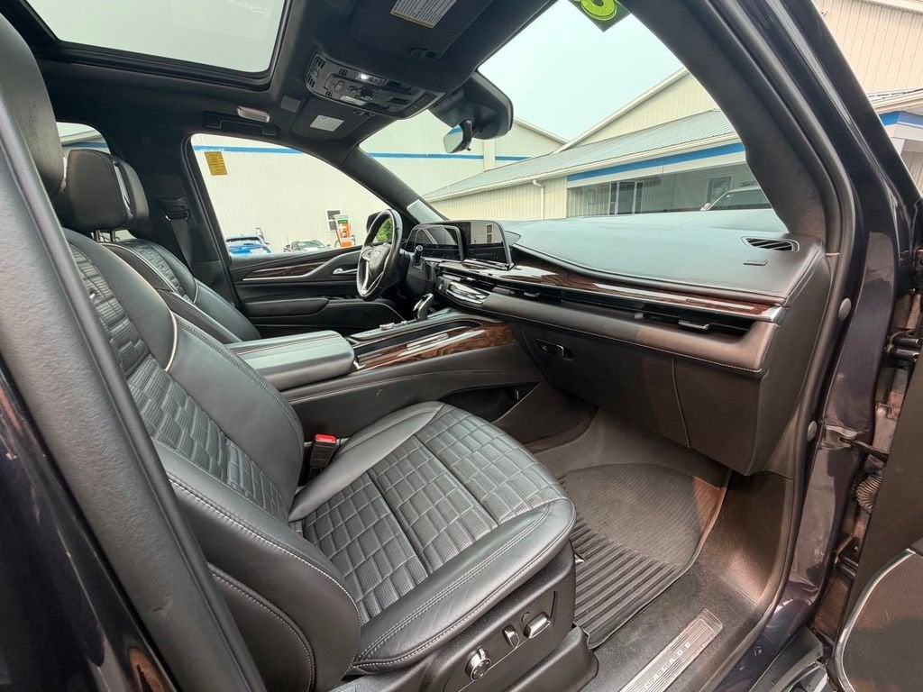 2023 Cadillac Escalade ESV Sport Platinum