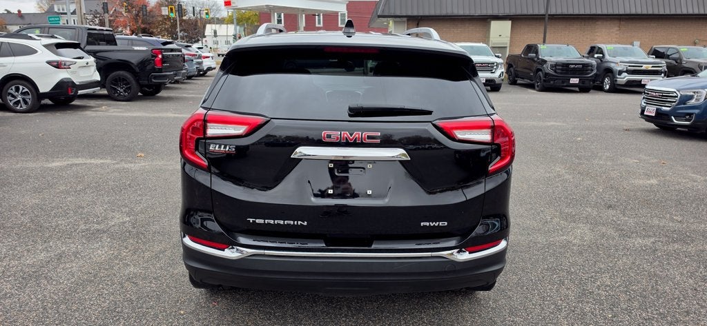 2023 GMC Terrain SLT