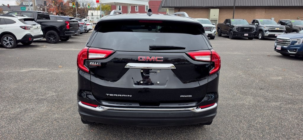 2023 GMC Terrain SLT