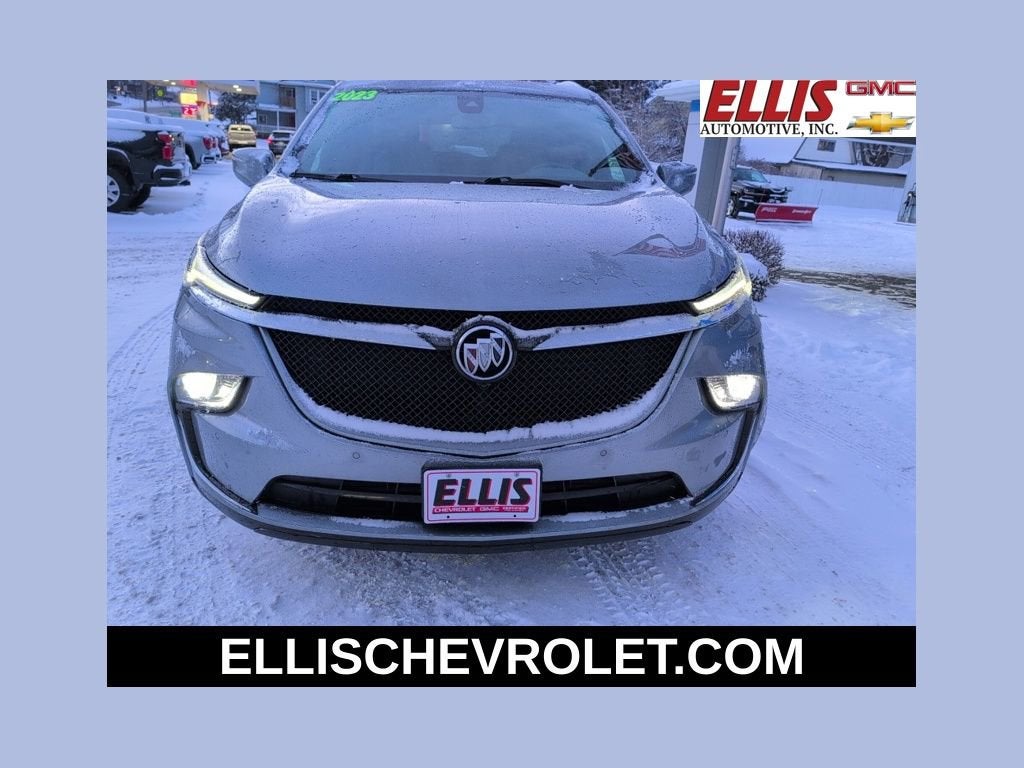 2023 Buick Enclave Essence